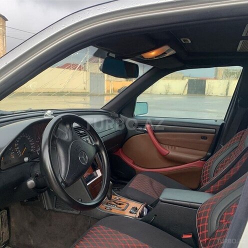 Mercedes C 240 1998, 398,000 km - 2.4 l - Beyləqan