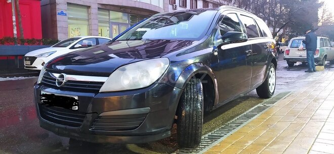 Opel Astra 2005, 352,000 km - 1.3 l - Bakı