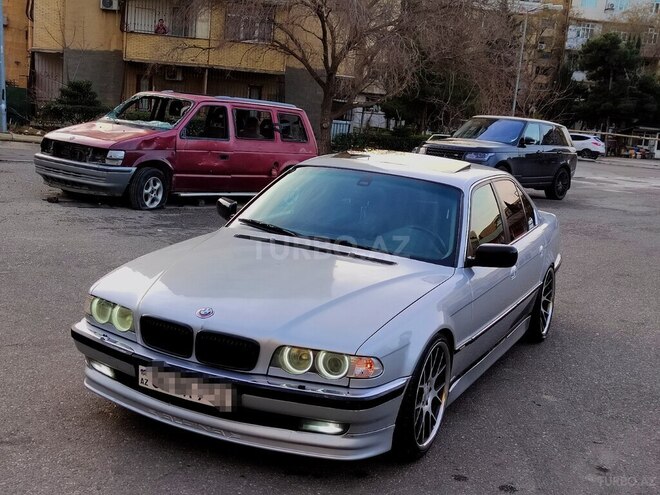 BMW 735 2001, 258,000 km - 3.5 l - Bakı