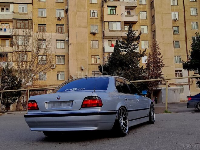 BMW 735 2001, 258,000 km - 3.5 l - Bakı