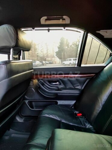 BMW 735 2001, 258,000 km - 3.5 l - Bakı