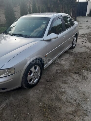 Opel Vectra 1999, 300,000 km - 1.6 l - Zərdab