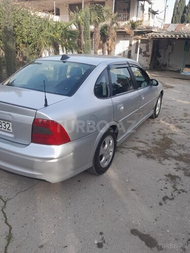 Opel Vectra 1999, 300,000 km - 1.6 l - Zərdab