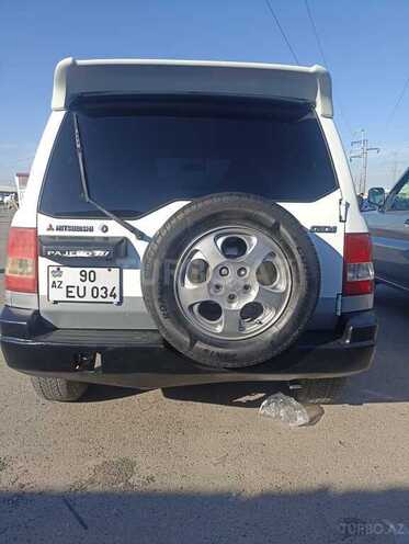 Mitsubishi Pajero io 1999, 120,000 km - 2.0 l - Bakı