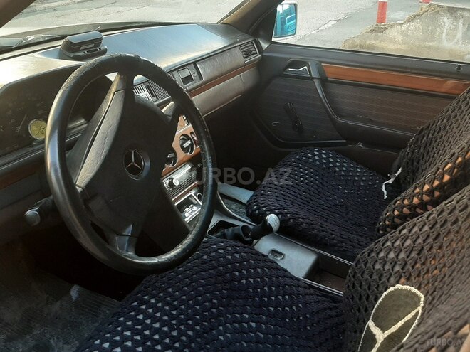 Mercedes E 250 1992, 362,400 km - 2.5 l - Bakı