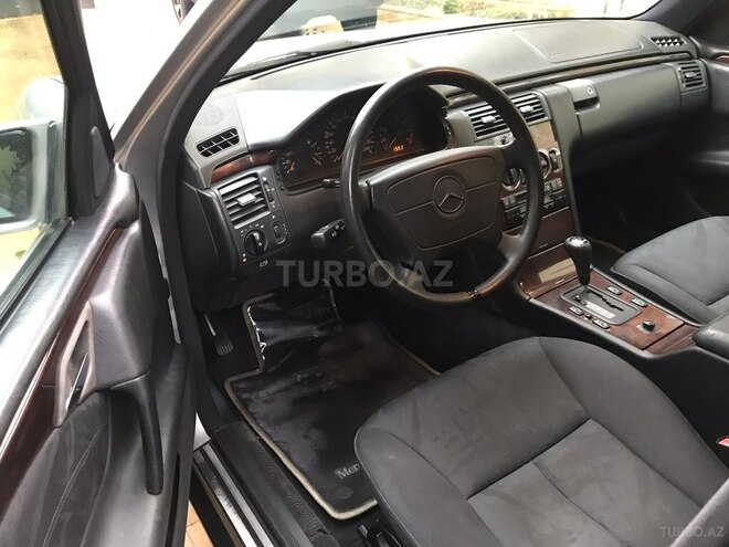 Mercedes E 230 1996, 380,000 km - 2.3 l - Bakı