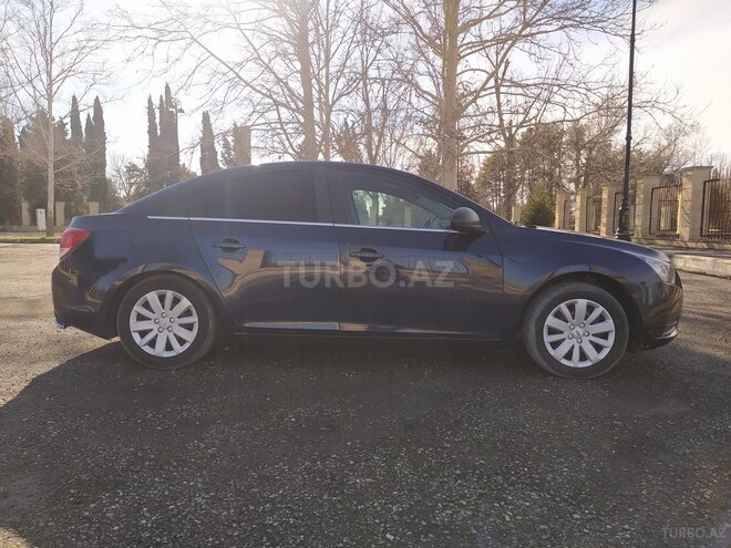 Chevrolet Cruze 2011, 296,000 km - 1.8 л - Yevlax