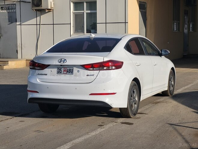 Hyundai Elantra 2015, 101,000 km - 1.6 л - Bakı