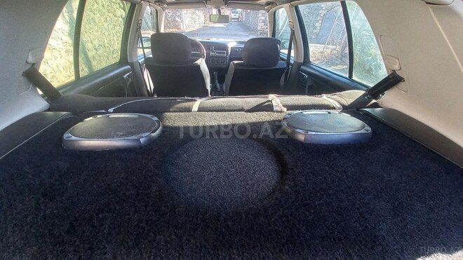 Volkswagen Golf 1993, 375,000 km - 1.8 l - Zaqatala