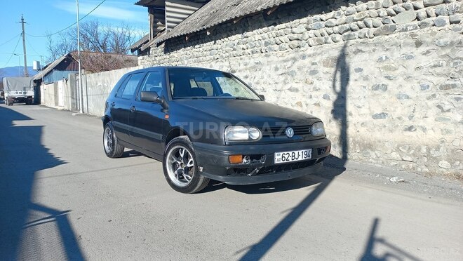 Volkswagen Golf 1993, 375,000 km - 1.8 l - Zaqatala