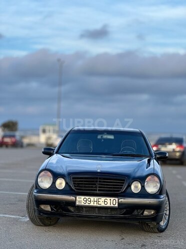 Mercedes E 270 2000, 325,600 km - 2.7 l - Bakı