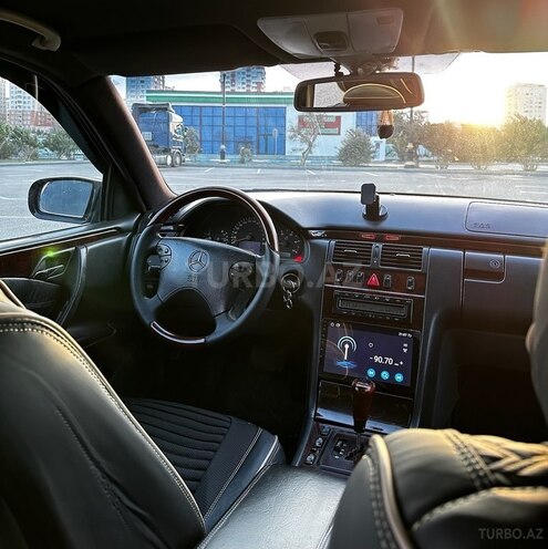 Mercedes E 270 2000, 325,600 km - 2.7 l - Bakı