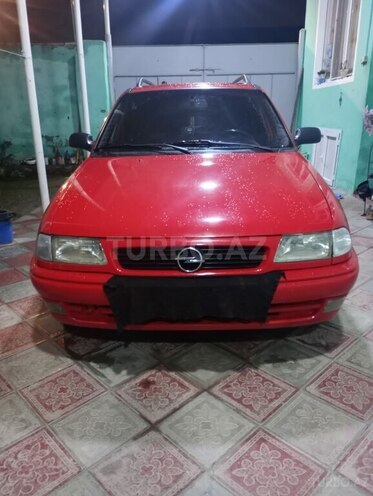 Opel Astra 1995, 204,894 km - 1.8 l - Şəki