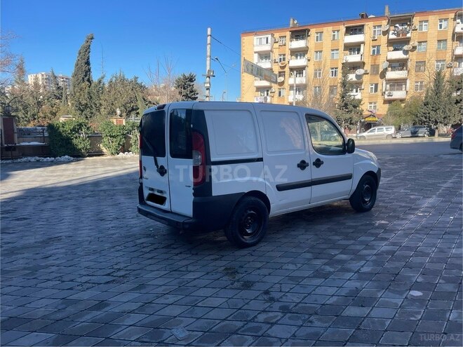 Fiat Doblo 2009, 262,000 km - 1.3 l - Bakı