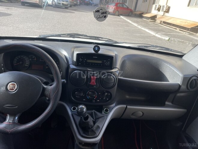 Fiat Doblo 2009, 262,000 km - 1.3 l - Bakı