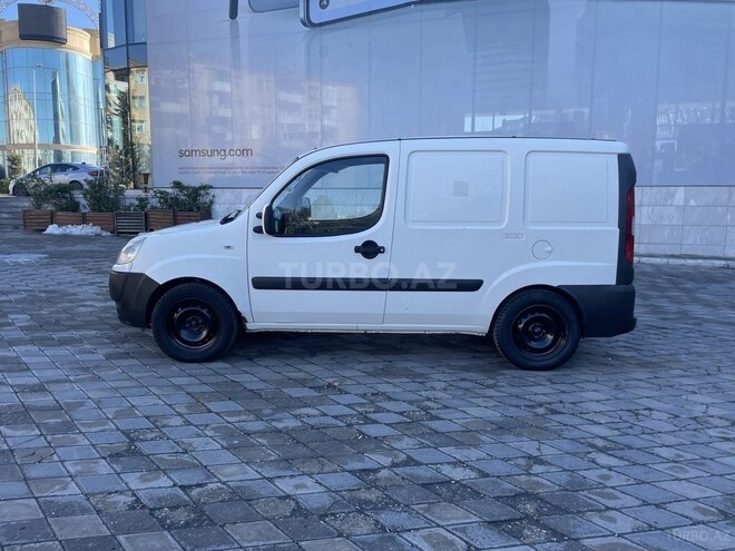 Fiat Doblo 2009, 262,000 km - 1.3 l - Bakı