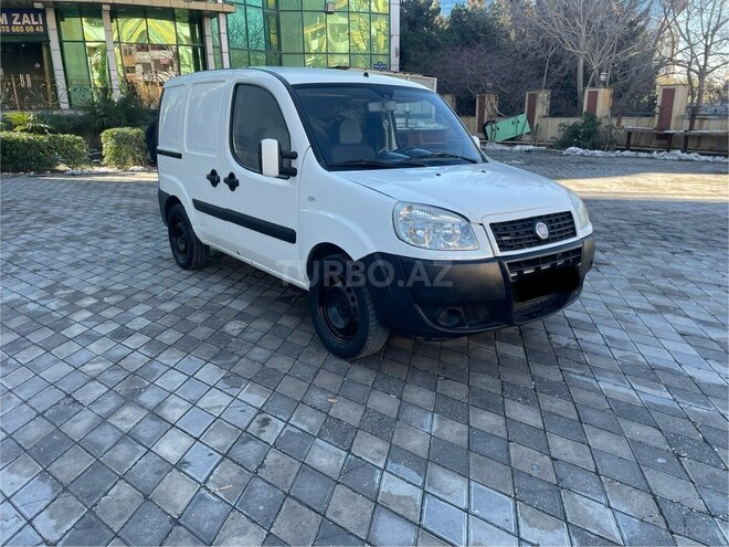 Fiat Doblo 2009, 262,000 km - 1.3 l - Bakı