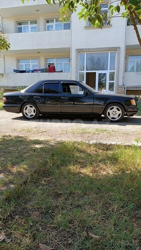 Mercedes E 220 1994, 354,000 km - 2.2 l - Lənkəran