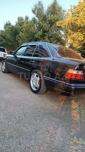 Mercedes E 220 1994, 354,000 km - 2.2 l - Lənkəran