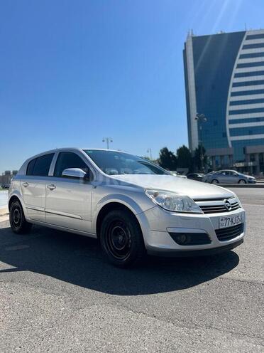 Opel Astra 2005, 265,000 km - 1.4 л - Bakı