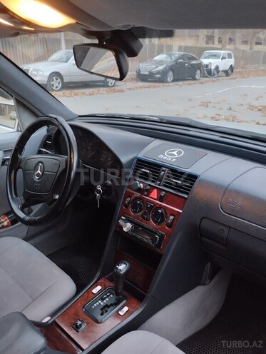Mercedes C 220 1998, 918,900 km - 2.2 л - Mingəçevir