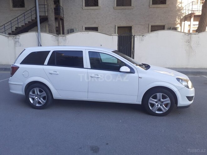 Opel Astra 2009, 178,000 km - 1.4 л - Bakı
