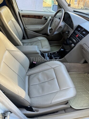 Mercedes C 230 1998, 230,000 km - 2.3 l - Sumqayıt