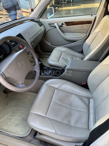Mercedes C 230 1998, 230,000 km - 2.3 l - Sumqayıt