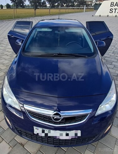 Opel Astra 2012, 246,000 km - 1.4 l - Bakı