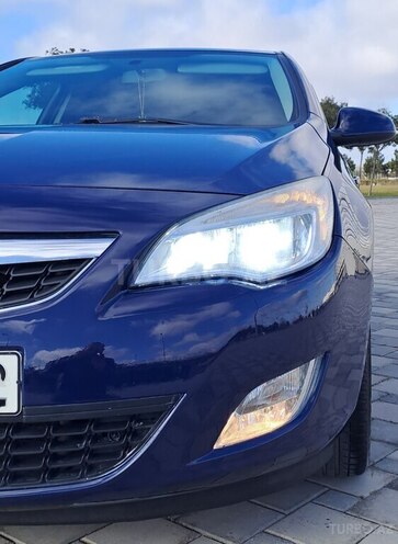 Opel Astra 2012, 246,000 km - 1.4 l - Bakı