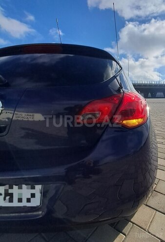 Opel Astra 2012, 246,000 km - 1.4 l - Bakı