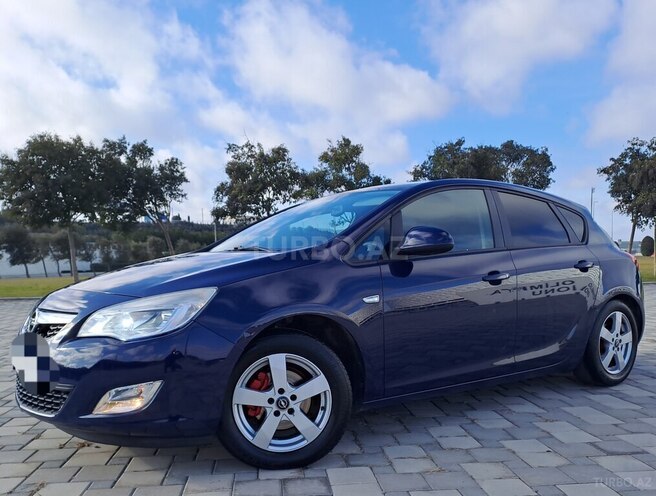 Opel Astra 2012, 246,000 km - 1.4 l - Bakı
