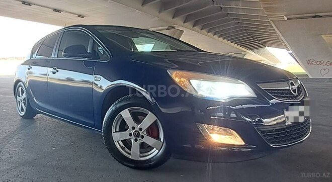 Opel Astra 2012, 246,000 km - 1.4 l - Bakı