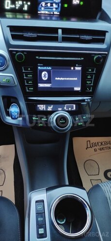 Toyota Prius V 2015, 304,166 km - 1.8 l - Bakı