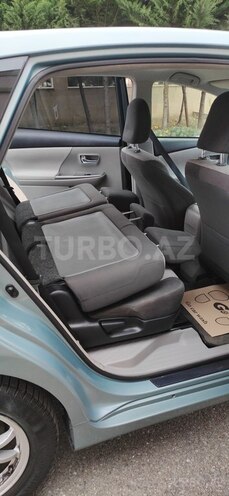 Toyota Prius V 2015, 304,166 km - 1.8 l - Bakı