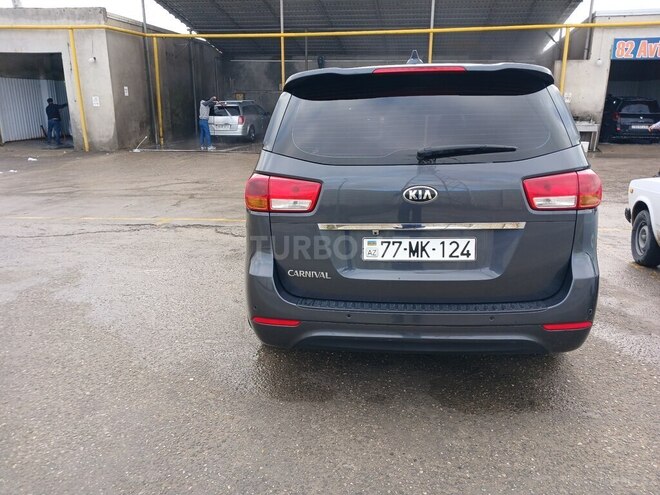 Kia Carnival 2016, 180,000 km - 2.2 л - Bakı