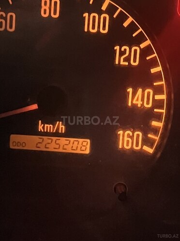 Isuzu NPR 2009, 225,000 km - 4.6 л - Bakı