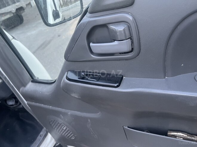 Isuzu NPR 2009, 225,000 km - 4.6 л - Bakı
