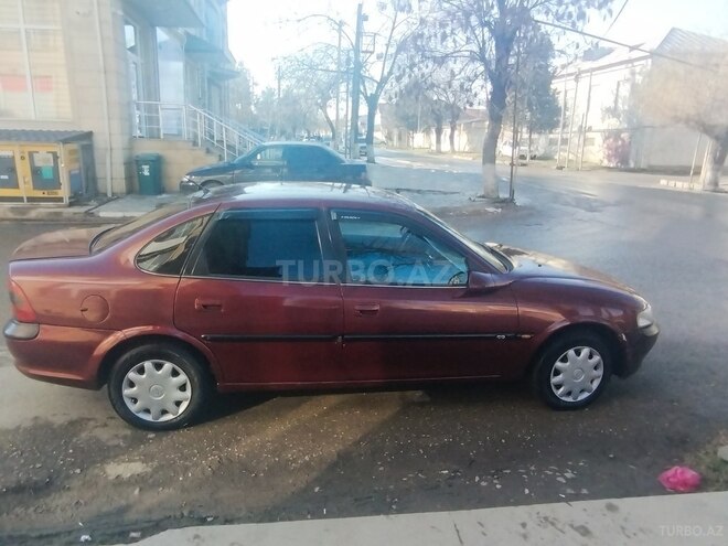 Opel Vectra 1997, 520,000 km - 2.5 л - Qusar