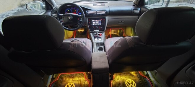 Volkswagen Passat 2003, 290,000 km - 1.8 l - Bakı