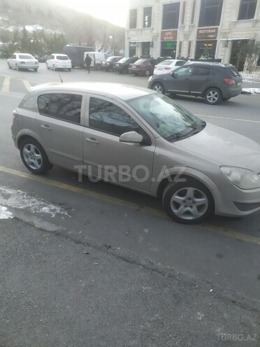 Opel Astra 2007, 203,000 km - 1.4 л - Şəki