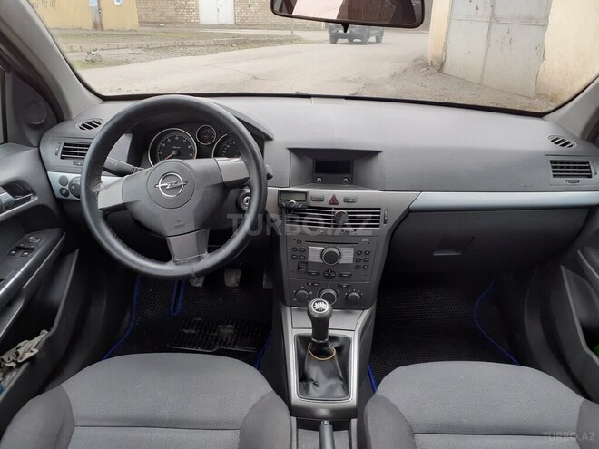 Opel Astra 2006, 250,000 km - 1.4 l - Gəncə