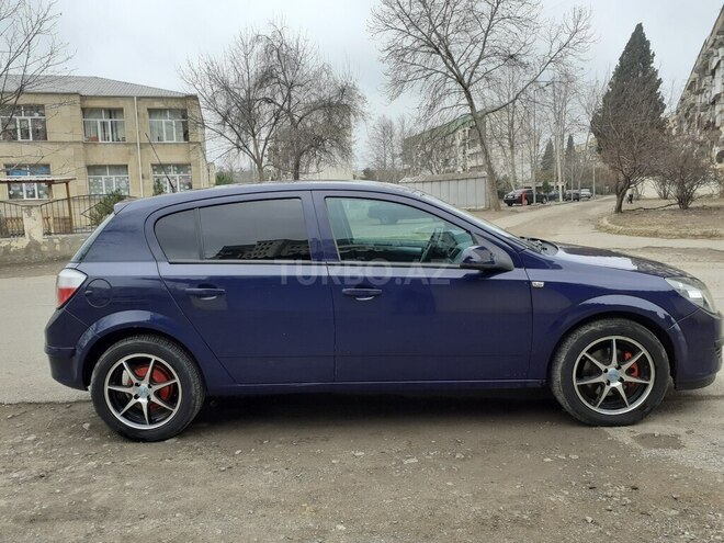 Opel Astra 2006, 250,000 km - 1.4 l - Gəncə