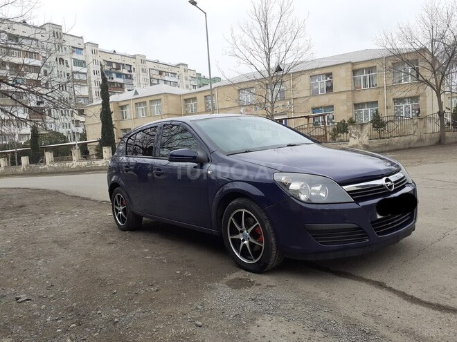 Opel Astra 2006, 250,000 km - 1.4 l - Gəncə