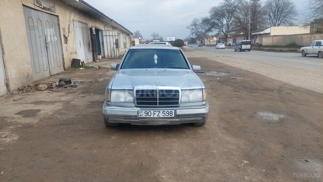 Mercedes E 200 1993, 253,614 km - 2.0 l - Şirvan
