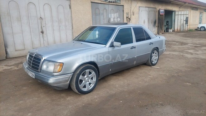 Mercedes E 200 1993, 253,614 km - 2.0 l - Şirvan