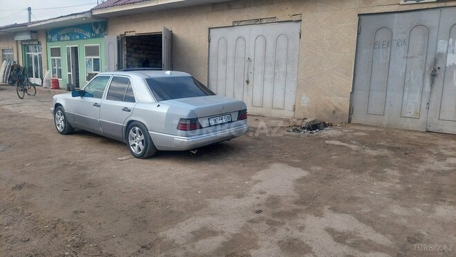 Mercedes E 200 1993, 253,614 km - 2.0 l - Şirvan