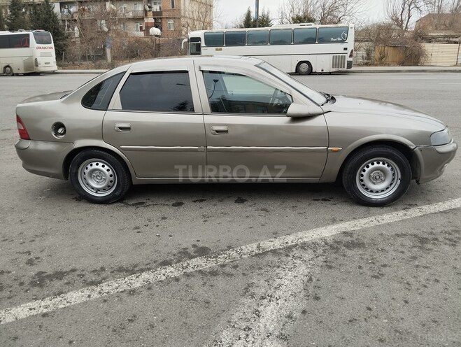 Opel Vectra 1995, 520,000 km - 1.6 л - Bakı