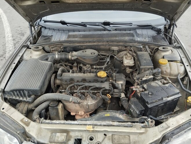 Opel Vectra 1995, 520,000 km - 1.6 л - Bakı
