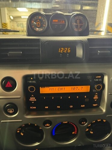 Toyota FJ Cruiser 2013, 115,000 km - 4.0 л - Bakı